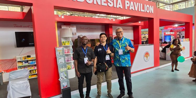 APRISINDO  Kirimkan  produk alas kaki  Pada Pameran di Tanzania